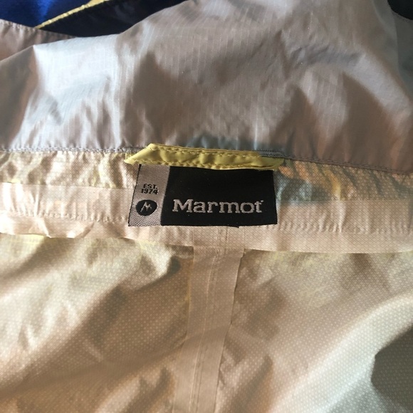 MARMOT lightweight lime kiwi PRECIP Jacket medium - Picture 14 of 16